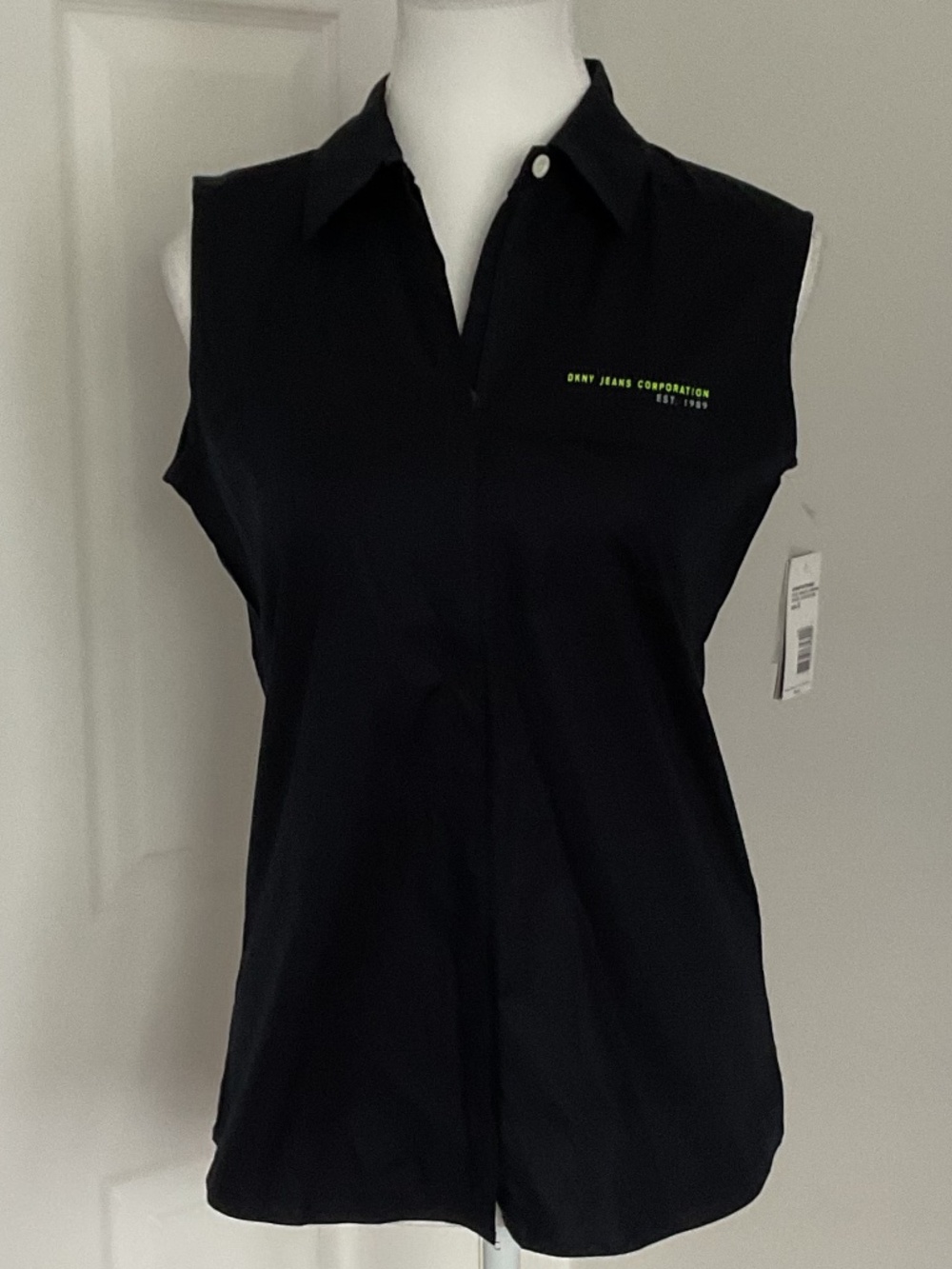 💐NWT💐 DKNY Jeans Corp Women’s Black Vest - size S